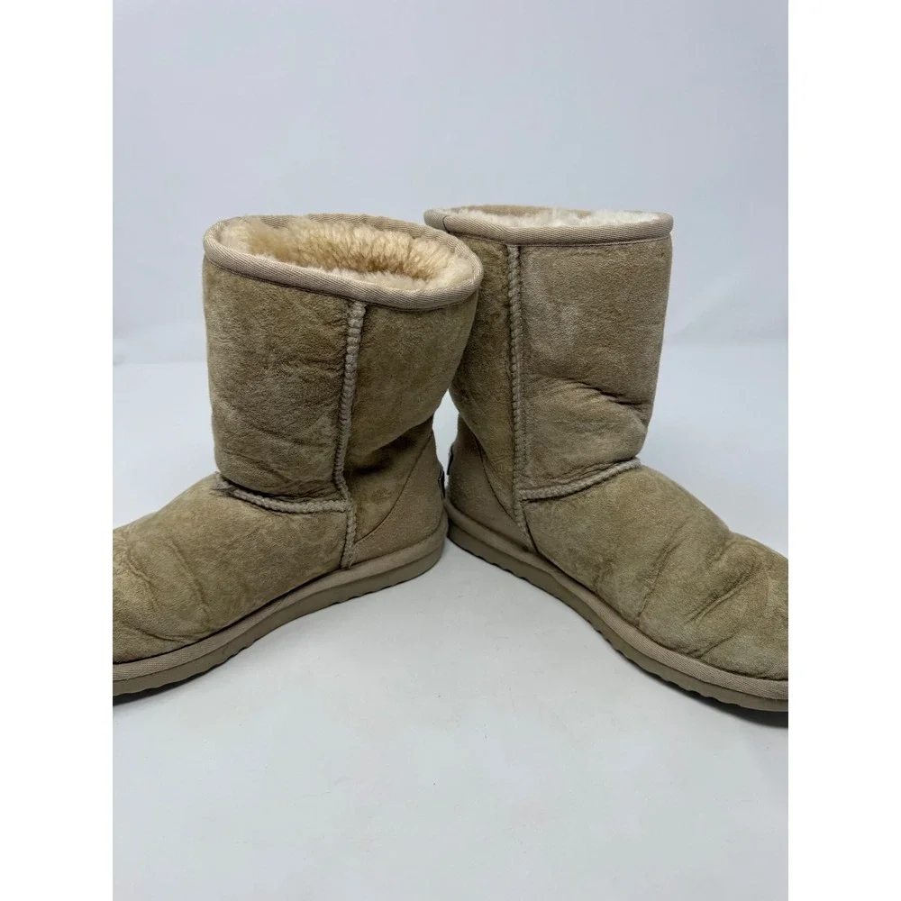 UGG Australia Classic Short 5831 Sand Tan Suede Sheepskin Boots Womens 6